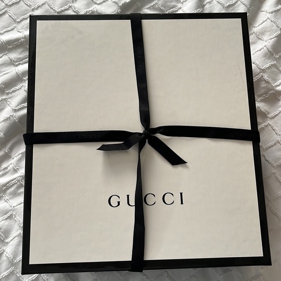 Gucci Chelsea Boot - Picture 7 of 7